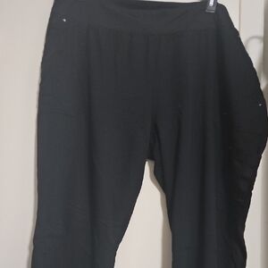 Black Yoga Scrub Pants Petite